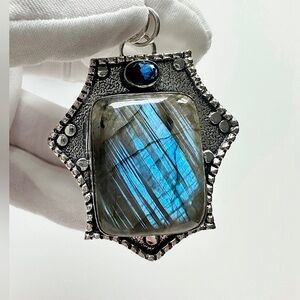 Labradorite and blue sapphire pendant